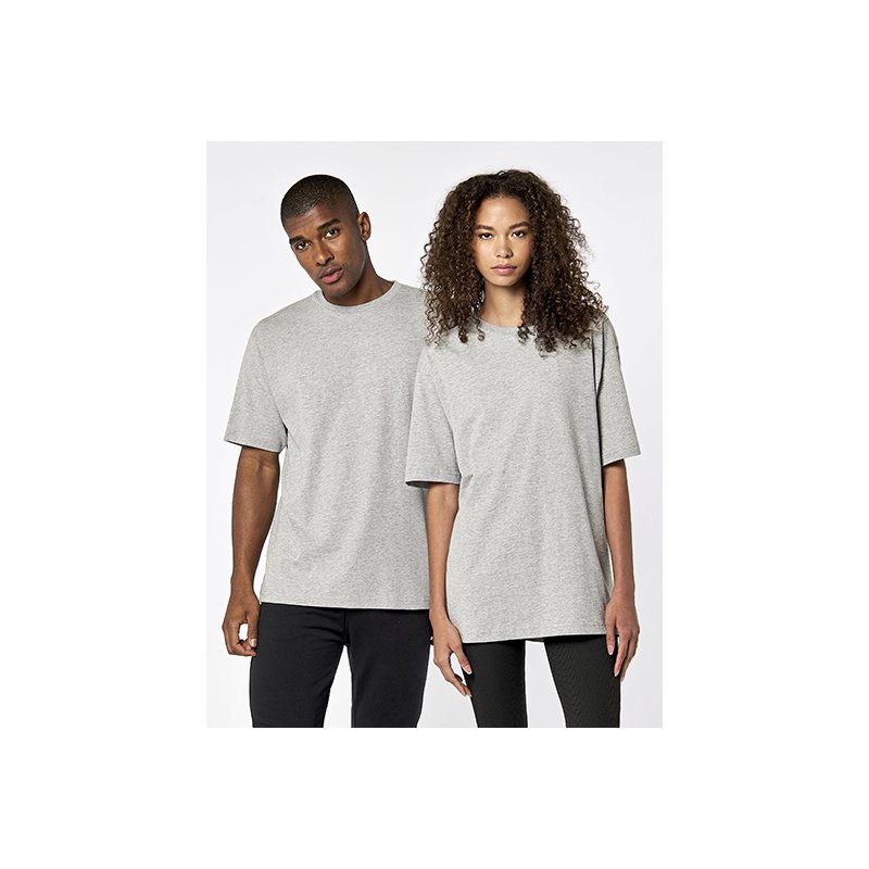 Rymlig T-shirt med eget tryck (upp till 3XL) Rymlig T-shirt med eget tryck (upp till 3XL)