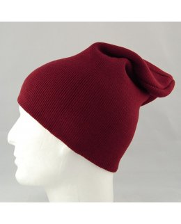 Lång mössa med egen brodyr, vinröd