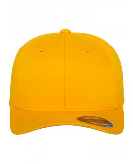 Gul Flexfit-keps med egen brodyr