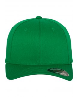 Klargrön Flexfit-keps med egen brodyr